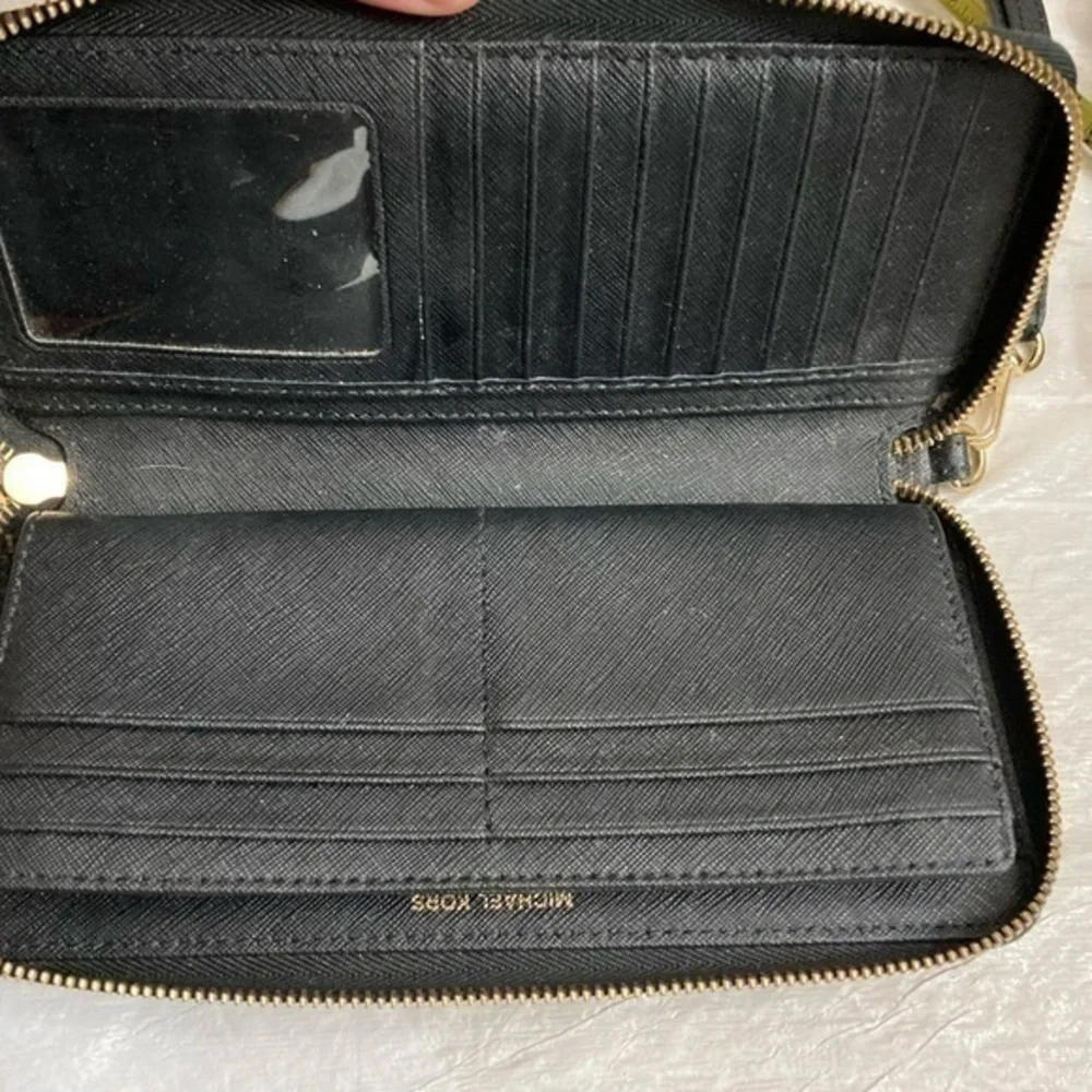 Michael kors black zipper clutch wallet wristlet